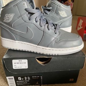 Kids Jordan 1s